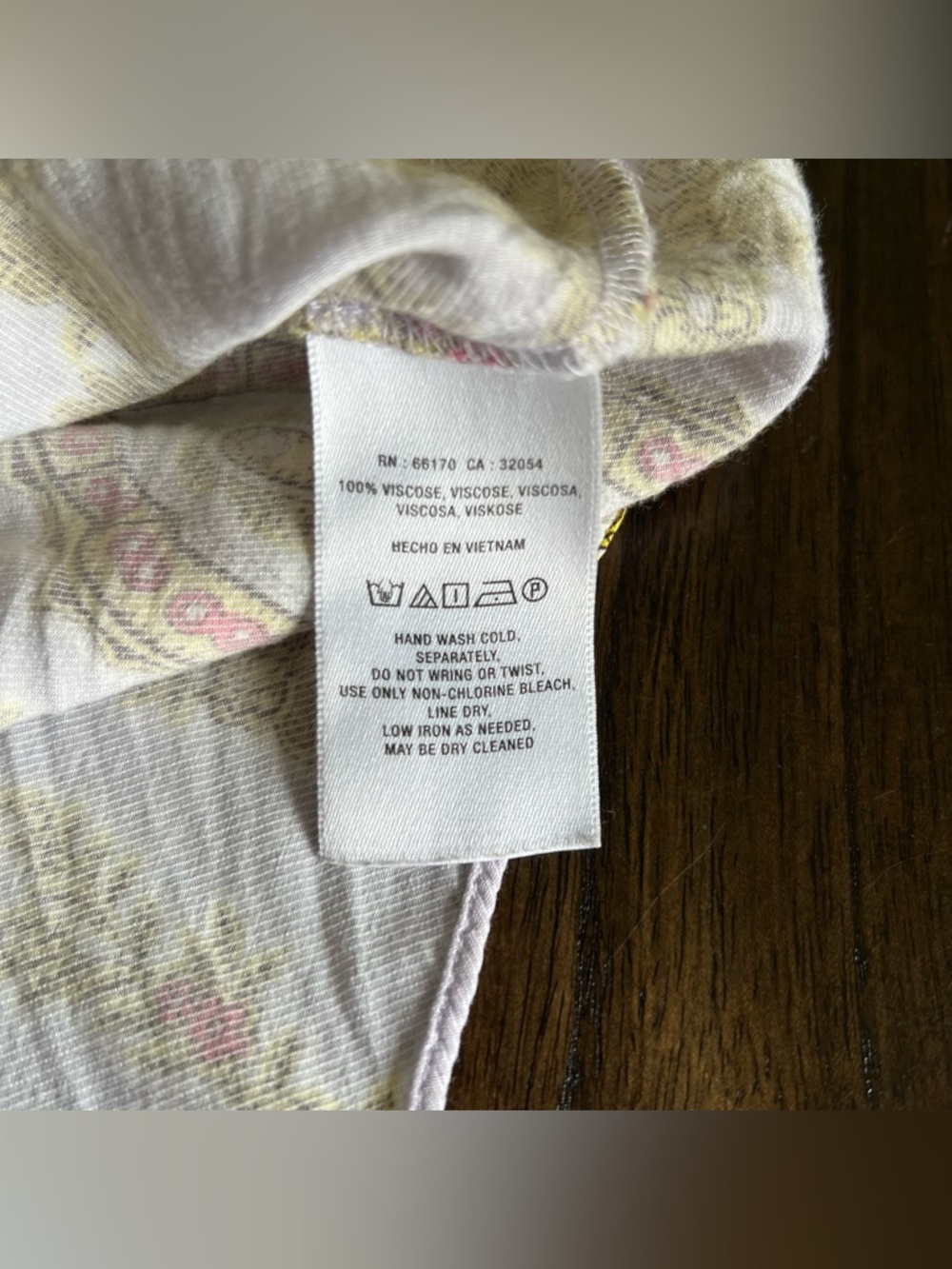 Women’s Yellow & Pink Paisley Tie-Front Short Sleeve Top - US 6 - Picture 8 of 8